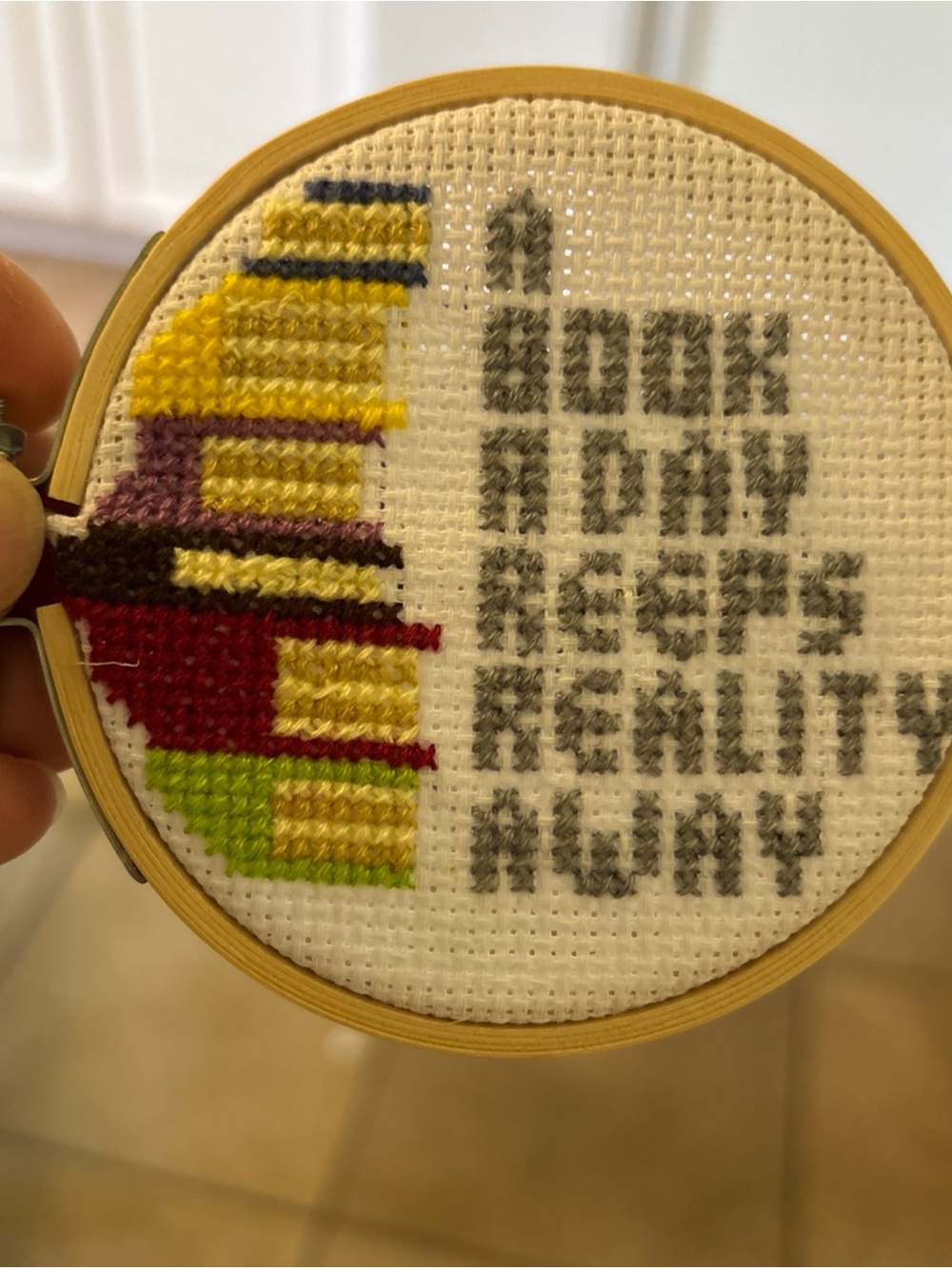 Handmade Cross Stitch Hoop Art - Completed and framed stichery - Picture 2 of 2